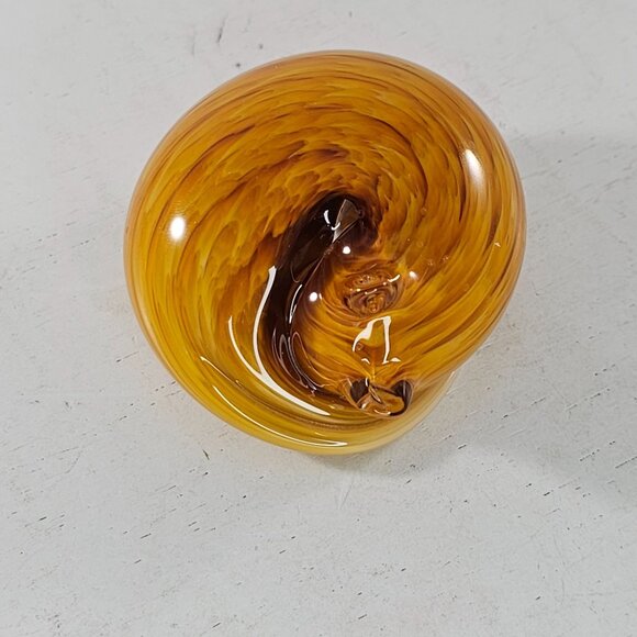 Nunwell Art Glass Sleeping Cat Figurine 2008 Amber Swirl - Picture 8 of 8